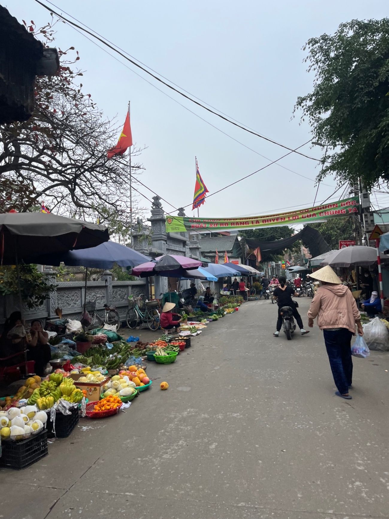 Seeing people sell food on the streets in Vietnam