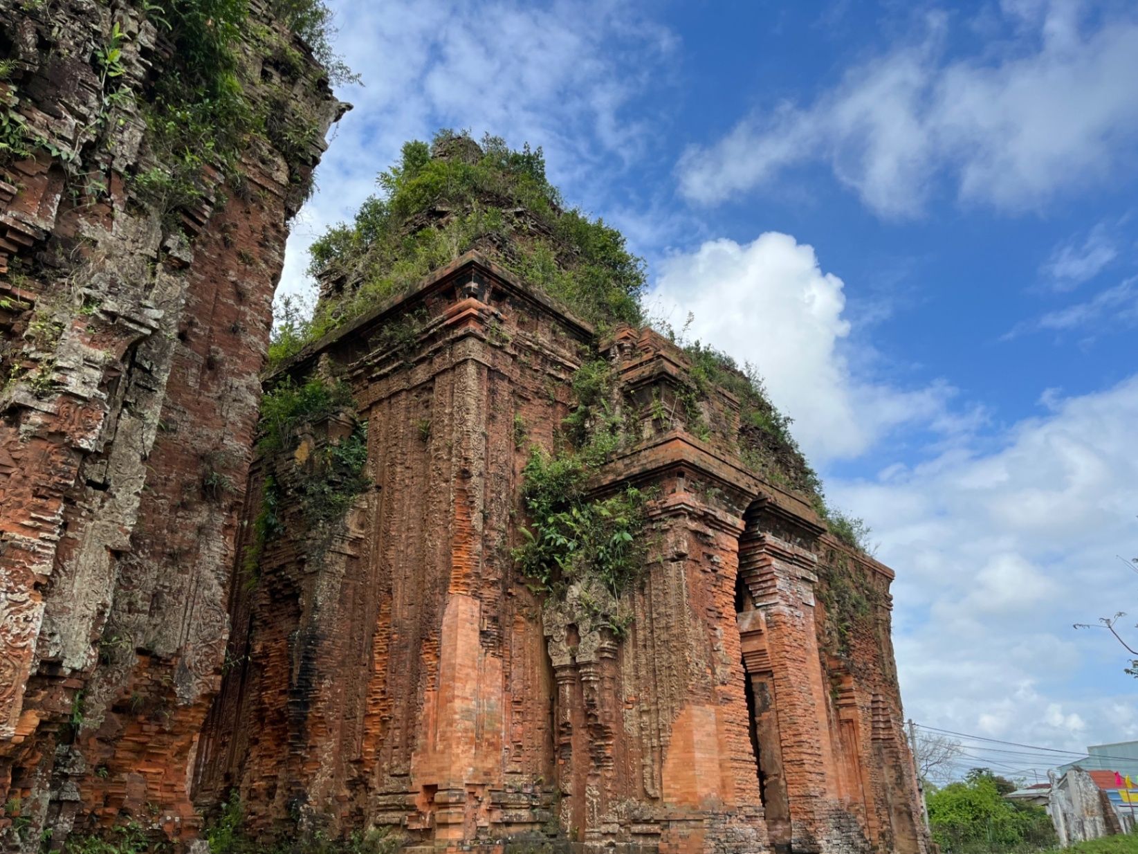Pictures of the old Cham ruins