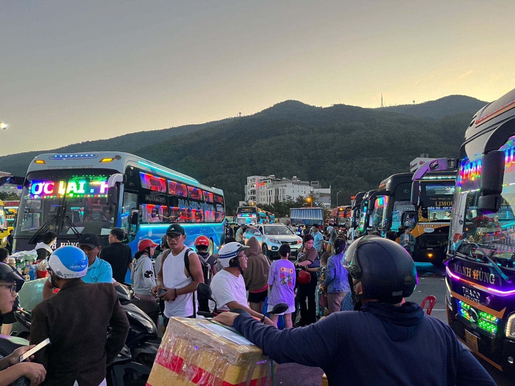 The most chaotic bus station ever to exist